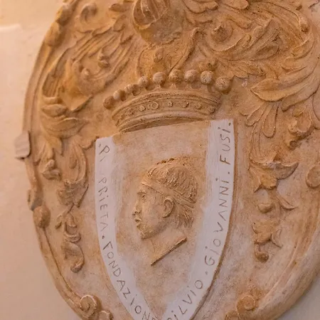 Palazzina Fusi Πανσιόν *
